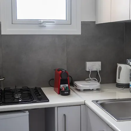 Modern - Renovated Near Finikoudes Appartement *